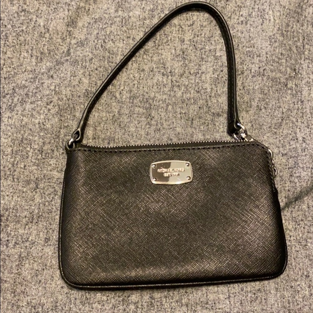 Michael Kors small wristlet 6x4 EUC